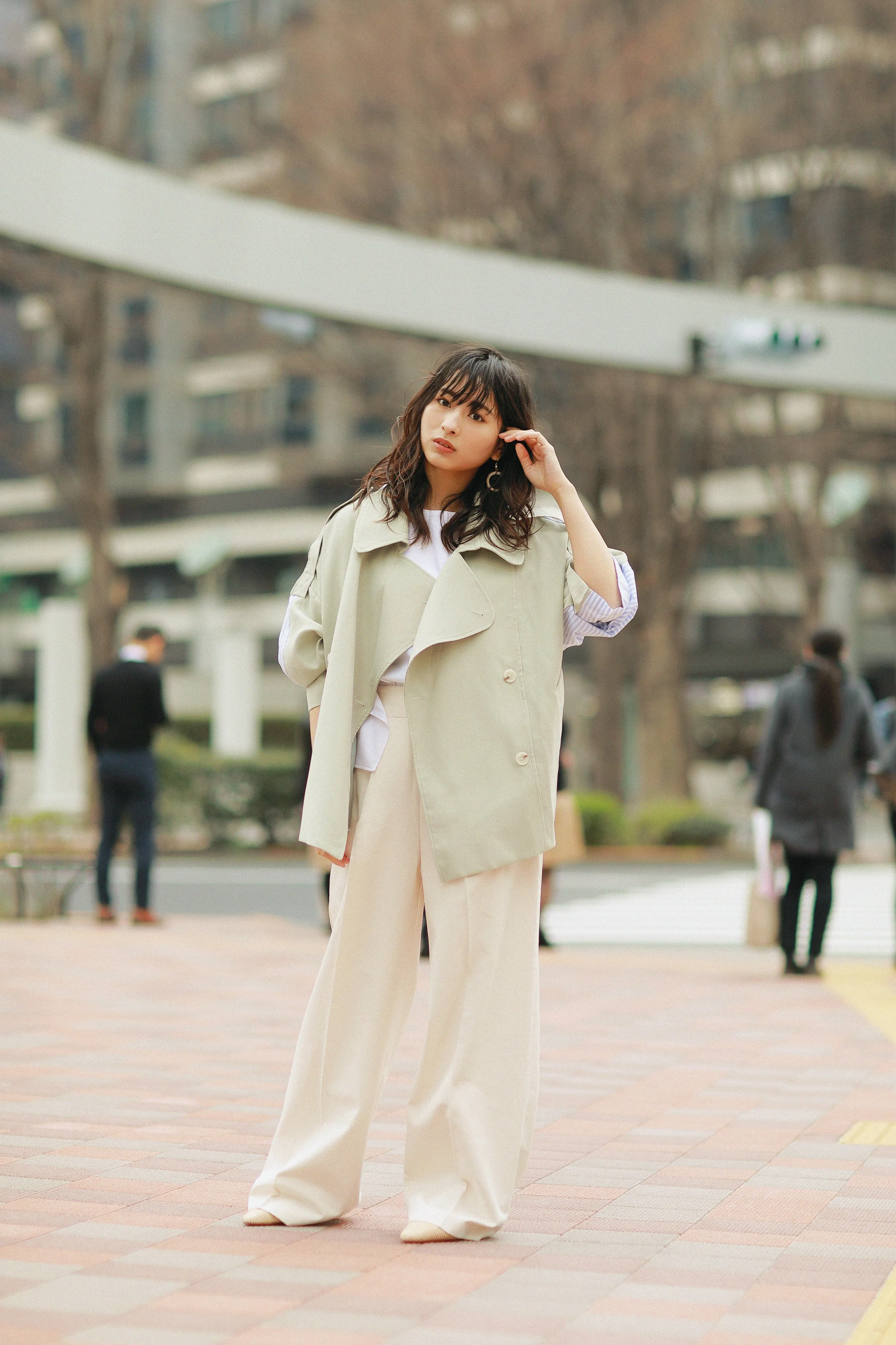 Docking short trench coat