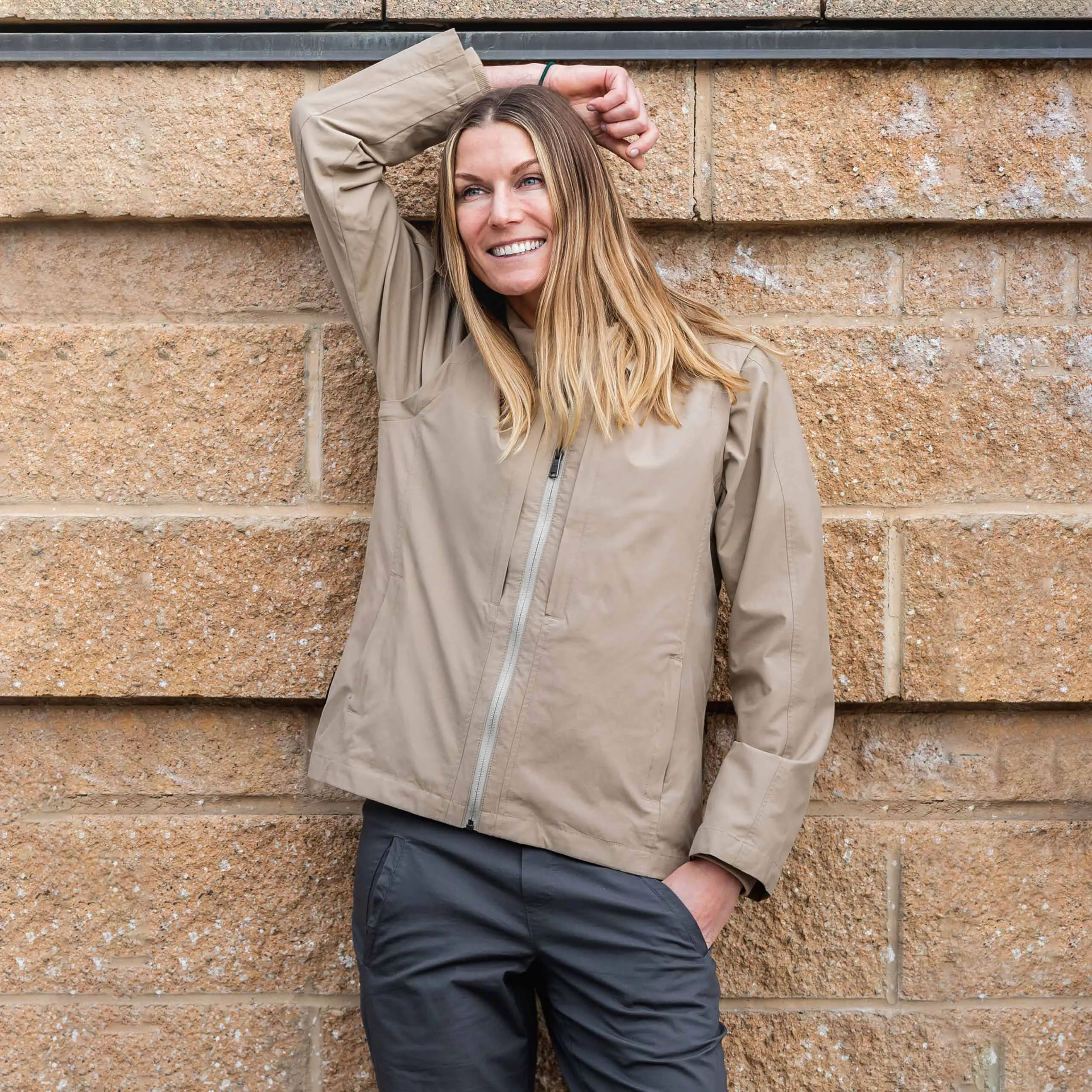 Essential Jacket 2.0 - Women's- ALL SALES FINAL