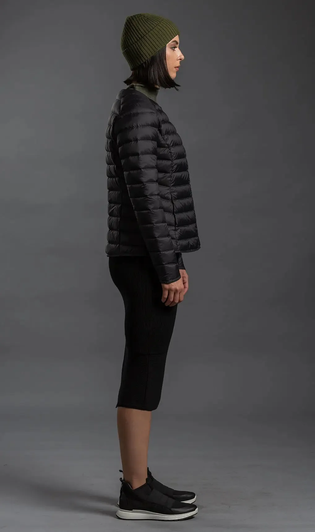 ESSENTIAL LIGHTWEIGHT DOWN JACKET