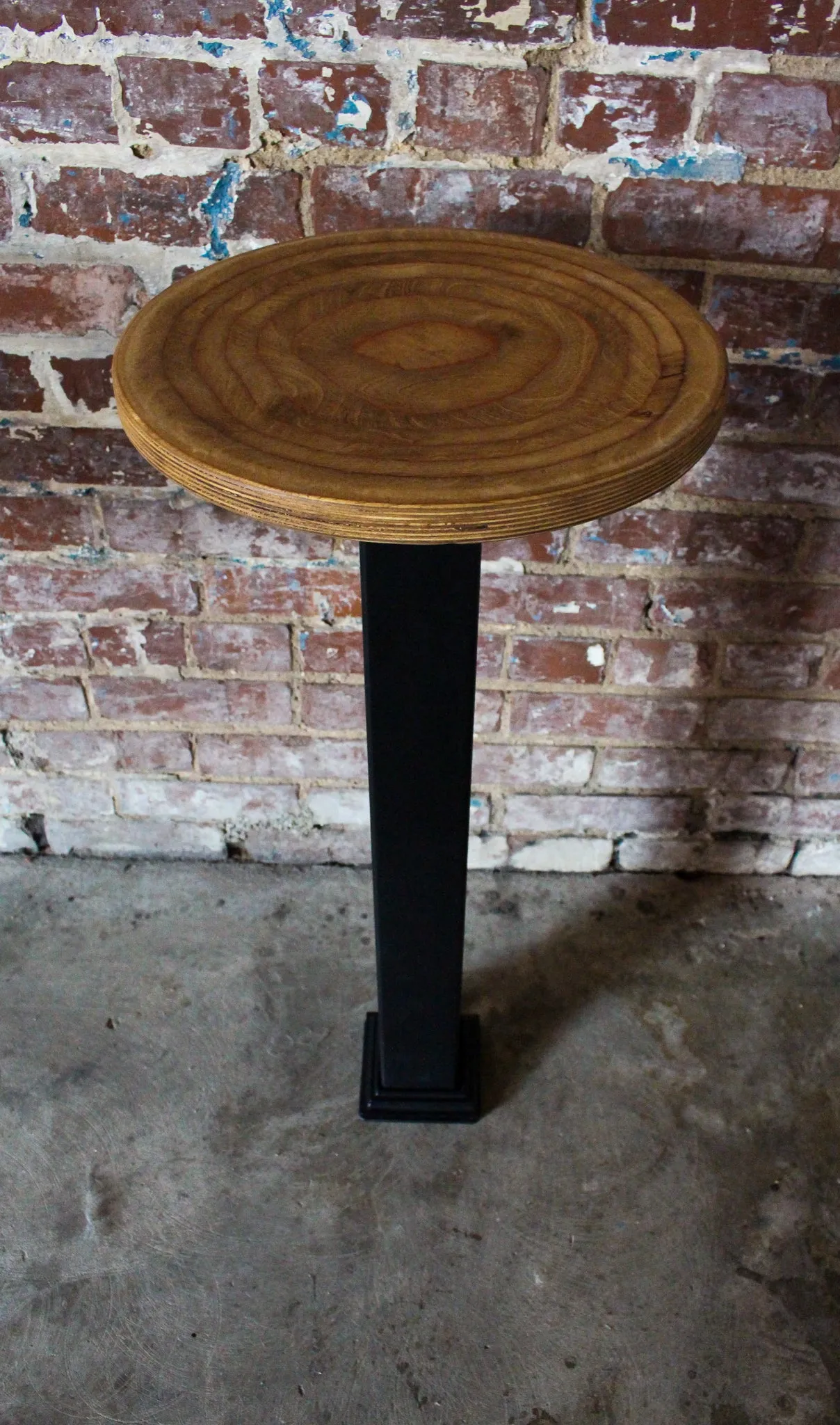 Modern Metal Pedestal Bar Stool - Tractor Seat OR Round Seat