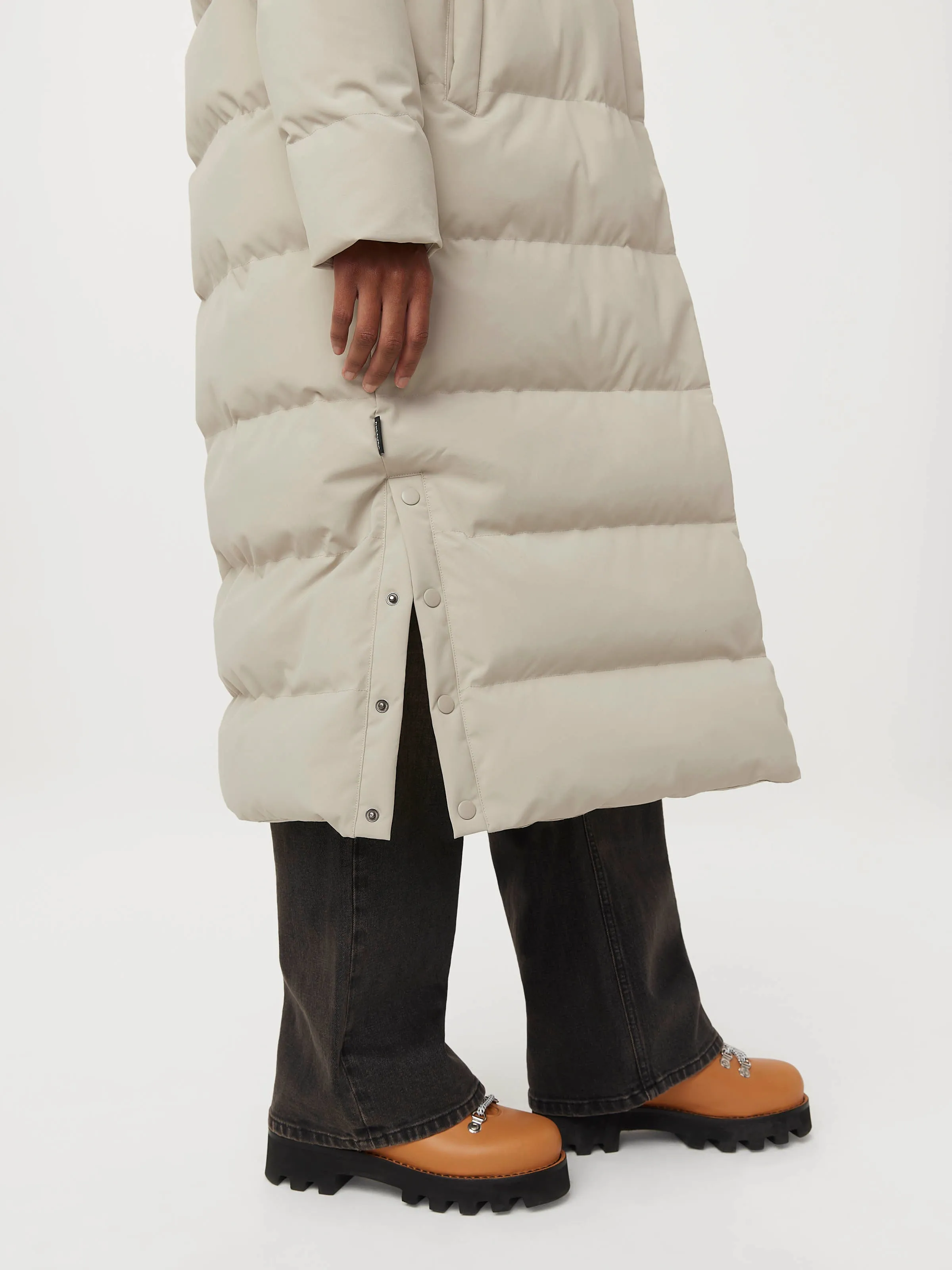 The Highland Long Puffer Coat in Light Greige